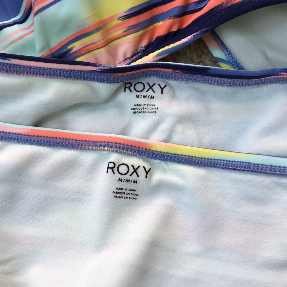 Roxy Bikini - Picture 6 of 8